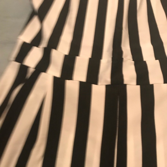 🎹 Black & White Striped Jumpsuit🎹 - Picture 8 of 8